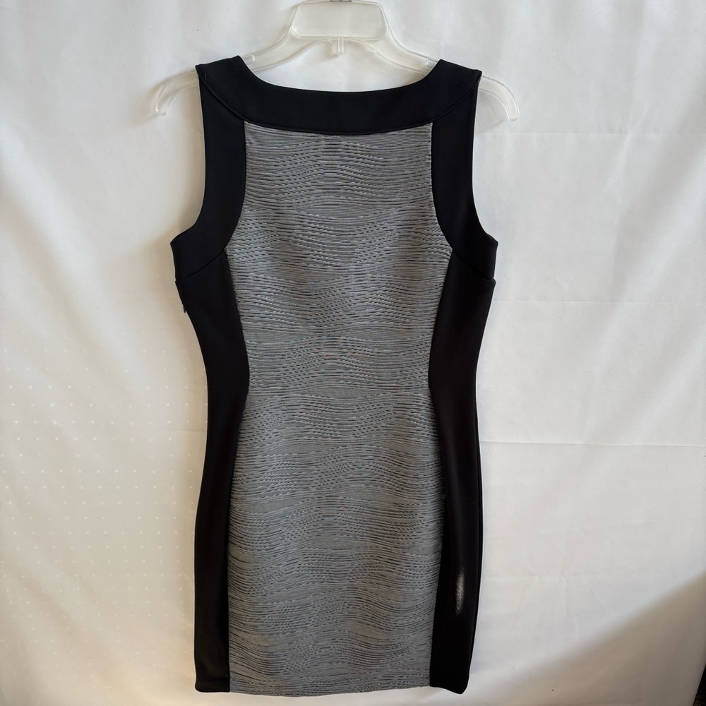 Calvin Klein Black and Gray sheath Dress Size 6. PTP 18”. Length 38” INV25/325 - Picture 4 of 6